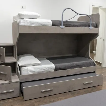 Santa Lucy L.a.m. 4* ナポリ